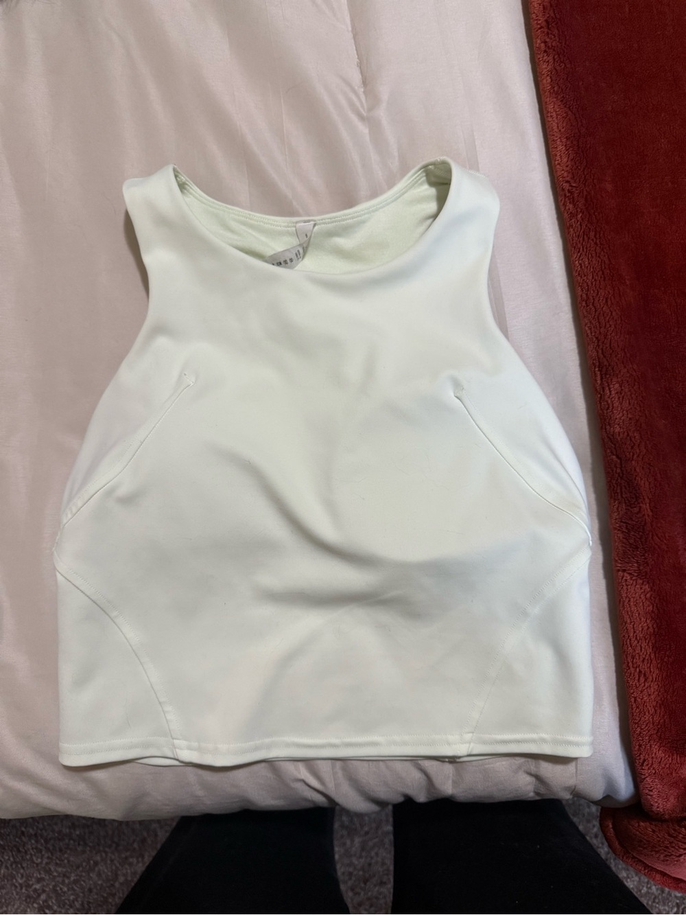 Lululemon cropped top